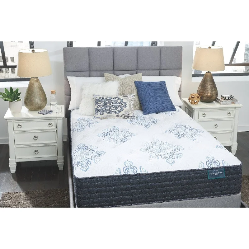 Signature Design by Ashley Mt. Dana Plush 16 Inch White King Mattress