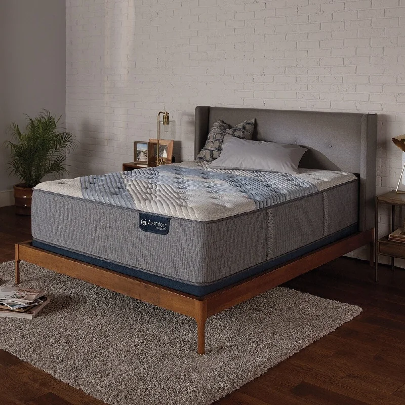 Serta iComfort Blue Fusion 1000 14-inch Luxury Firm Hybrid Mattress Set