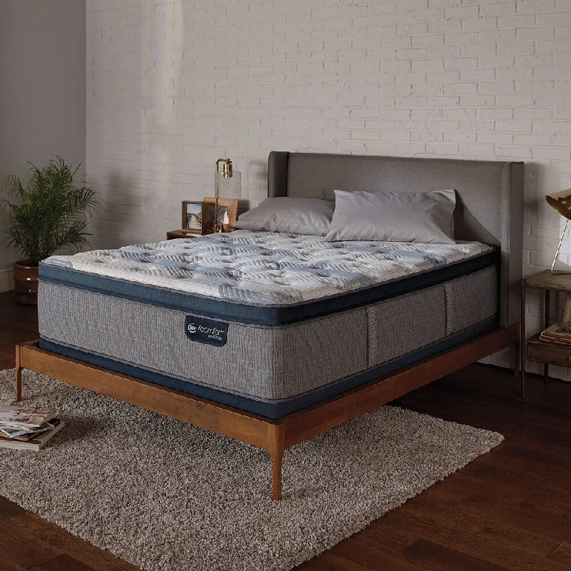 Serta iComfort Blue Fusion 300 14-inch Plush Hybrid Mattress Set